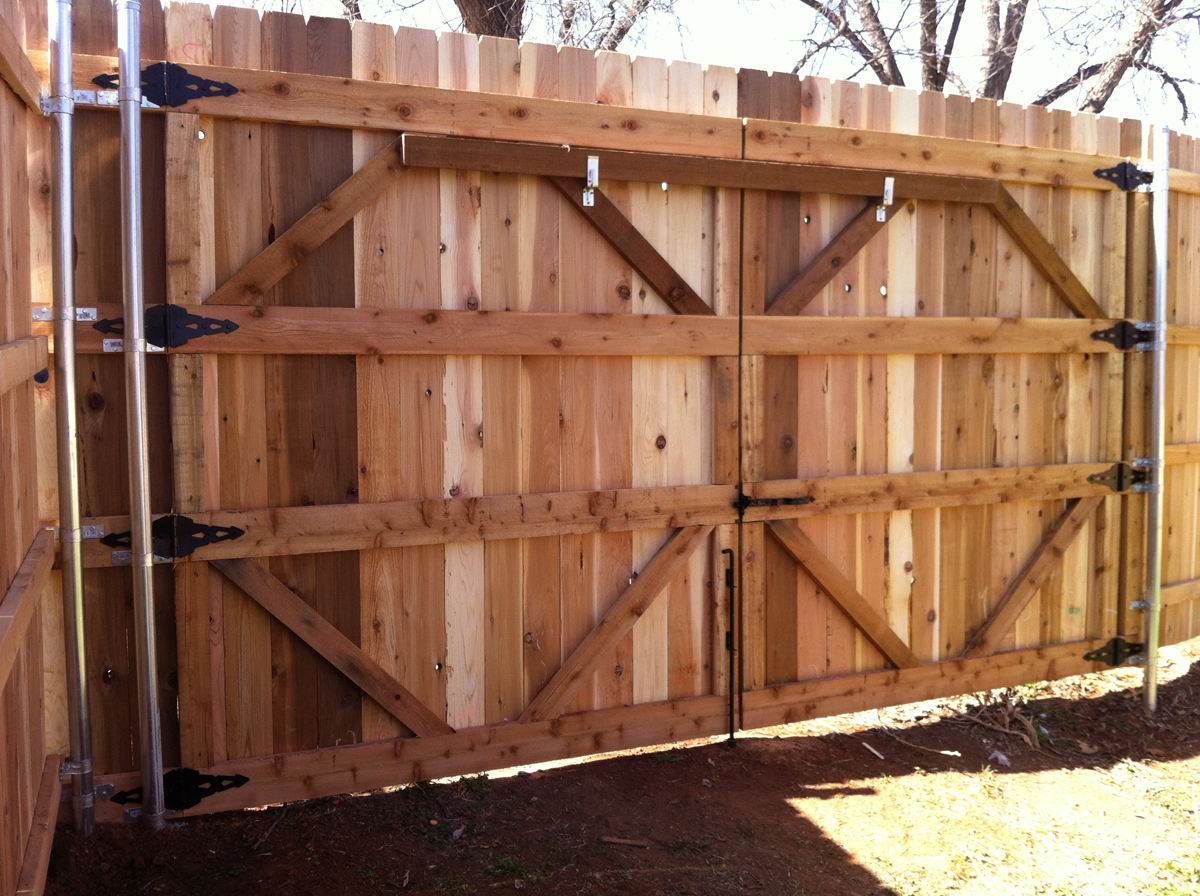 https://fencedeckpergola.com/wp-content/uploads/2025/02/Gates-operators-oklahoma-city-3.jpg